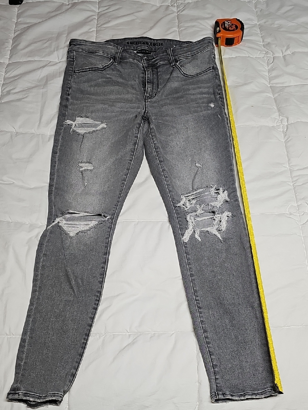 American Eagle Outfitters Gray Ripped Skinny Jeans